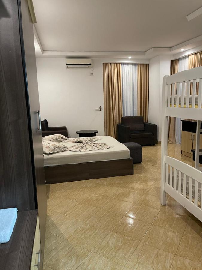 Hotel Zverneci Extérieur photo
