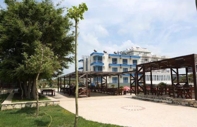 Hotel Zverneci Extérieur photo